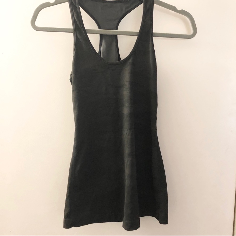 Lululemon tank